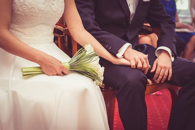 スマ婚ってなに?予算控えめで理想の結婚式を挙げる方法をご紹介