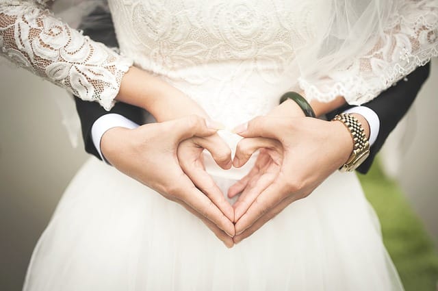 3. 結婚式で両親にプレゼントを喜んでもらうなら人気ランキング10選を参考にしよう!