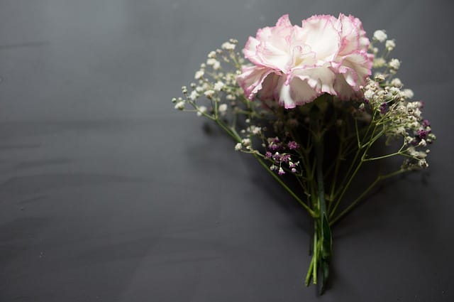 1.結婚記念日の両親にはどんな花を贈れば喜ばれるの？
